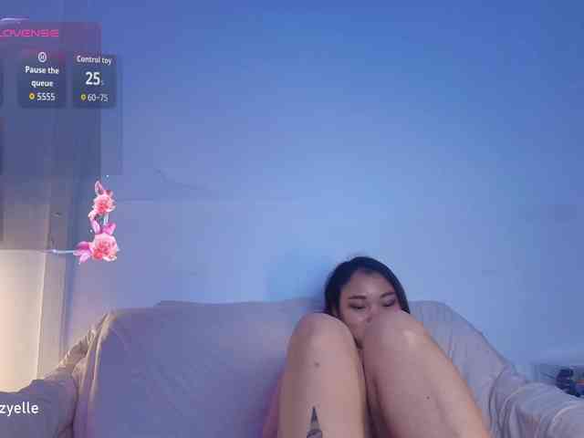 RozyElle webcam