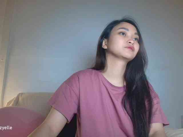RozyElle webcam