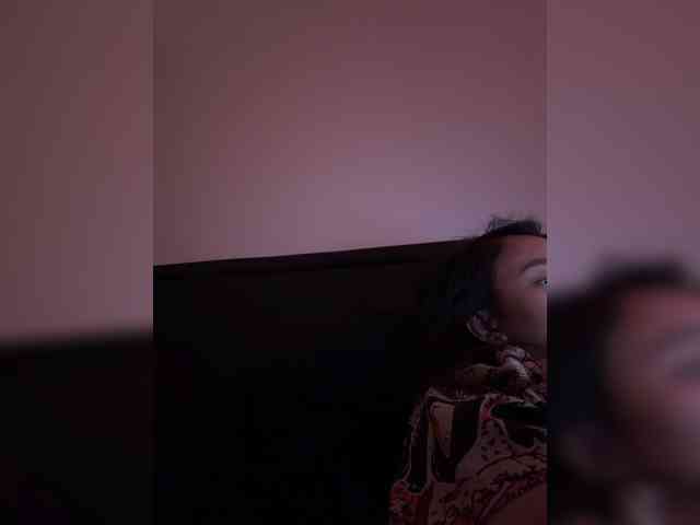 RozyElle webcam