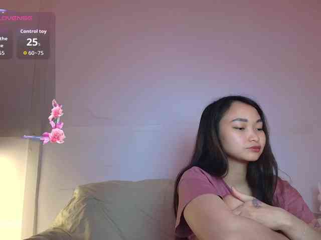 RozyElle webcam