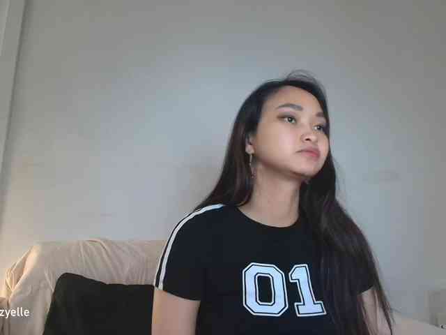 RozyElle webcam