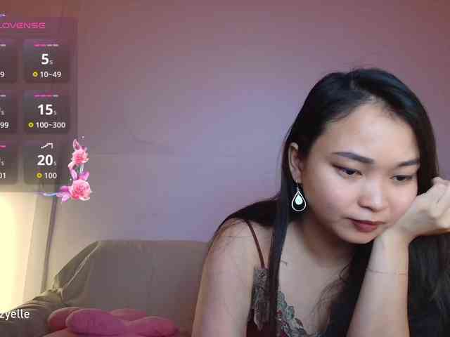 RozyElle webcam