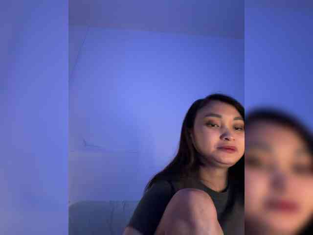 RozyElle webcam