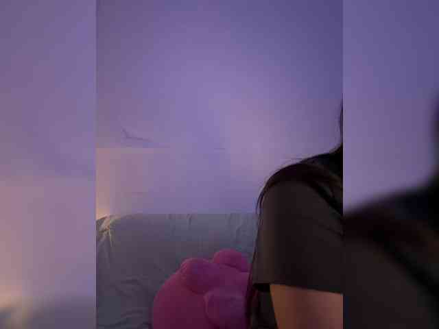 RozyElle webcam