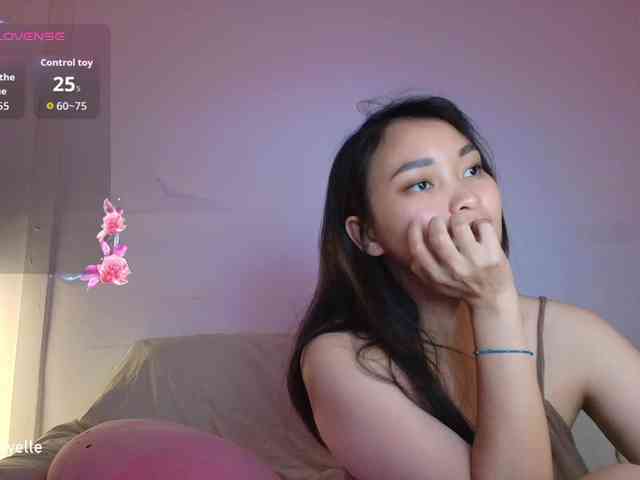 RozyElle webcam