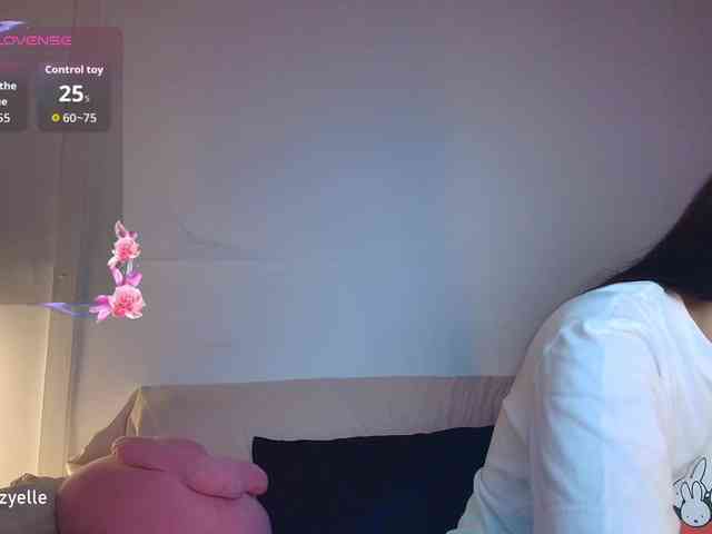 RozyElle webcam