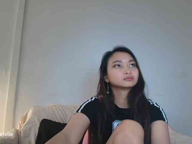 RozyElle webcam