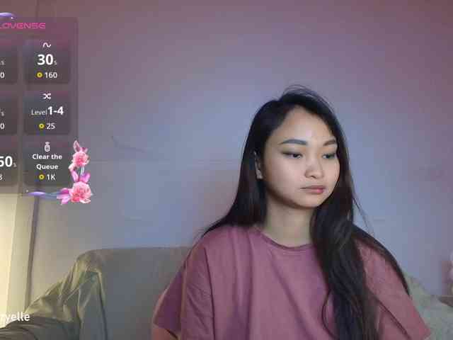 RozyElle webcam