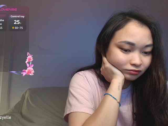 RozyElle webcam