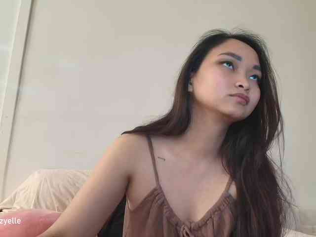 RozyElle webcam
