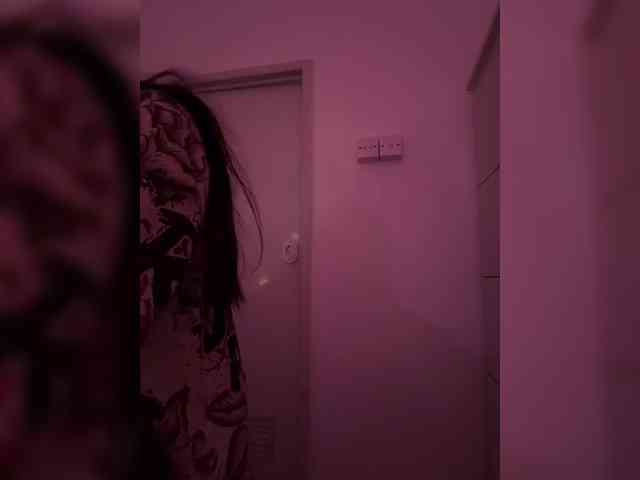 RozyElle webcam