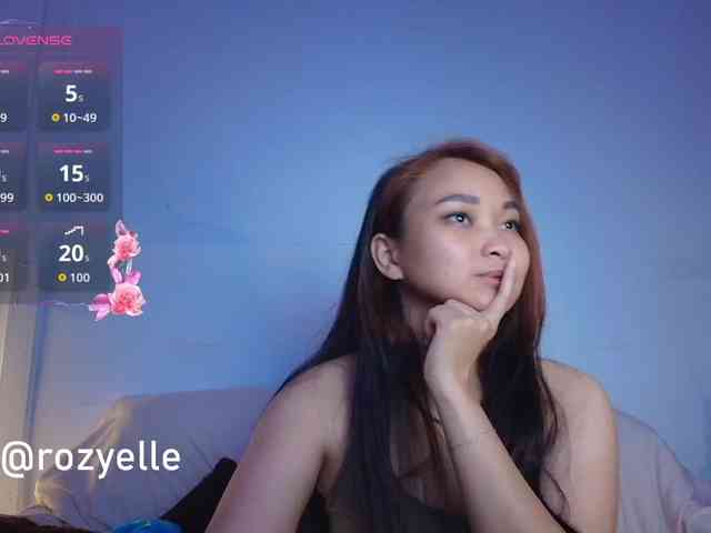 RozyElle webcam
