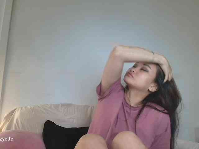RozyElle webcam