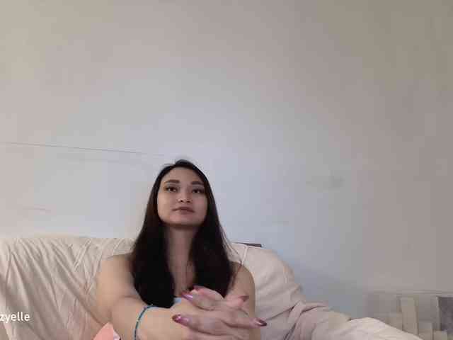 RozyElle webcam