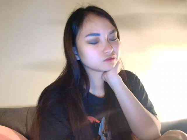 RozyElle webcam
