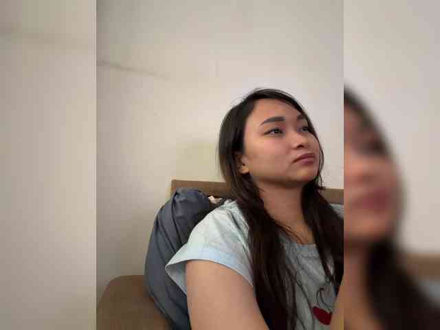 RozyElle webcam