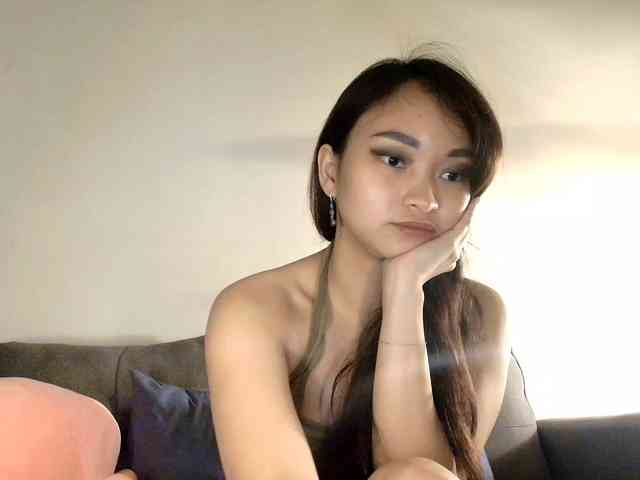 RozyElle webcam