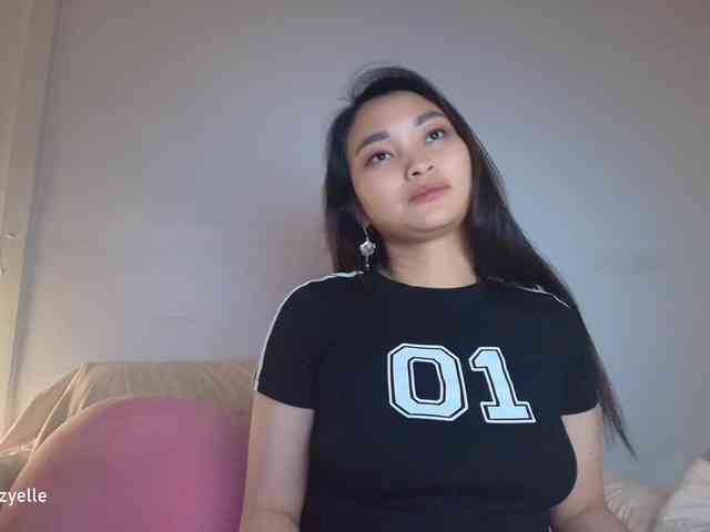 RozyElle webcam