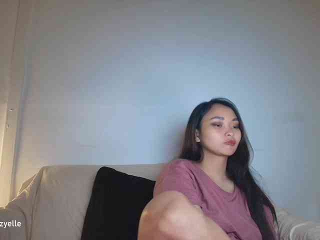 RozyElle webcam