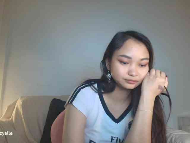 RozyElle webcam