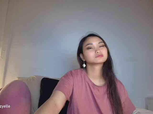 RozyElle webcam