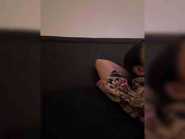 RozyElle webcam