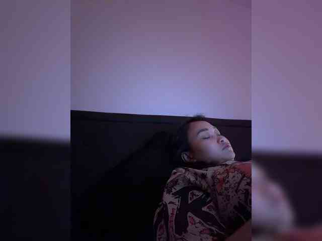 RozyElle webcam