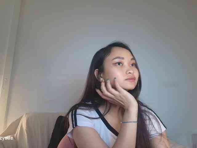 RozyElle webcam