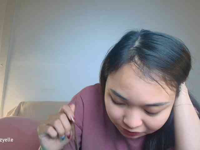 RozyElle webcam