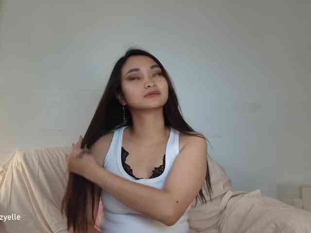 RozyElle webcam