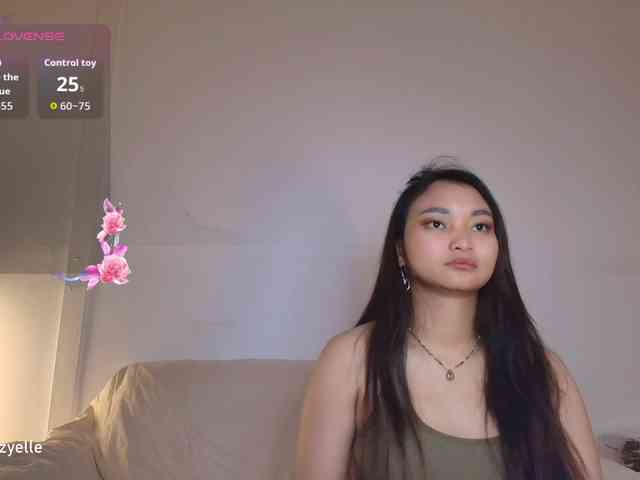 RozyElle webcam