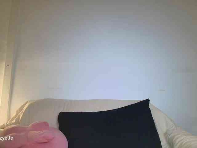 RozyElle webcam