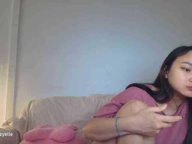 RozyElle webcam