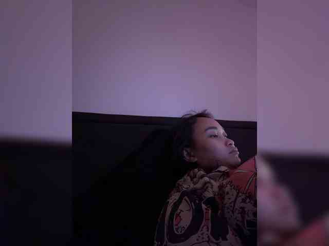 RozyElle webcam