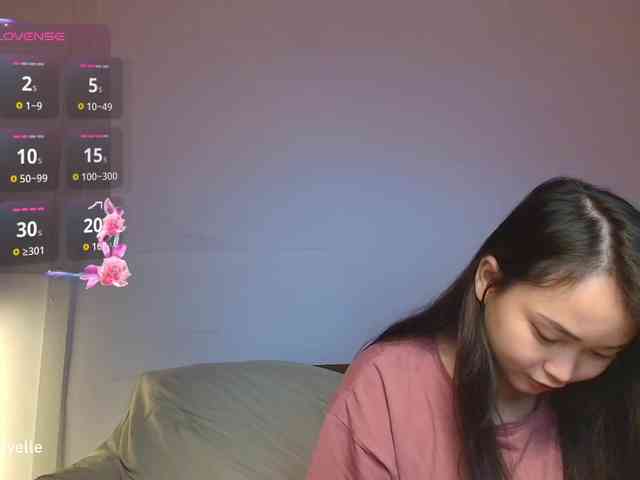 RozyElle webcam