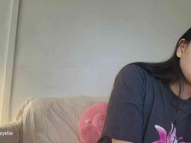 RozyElle webcam