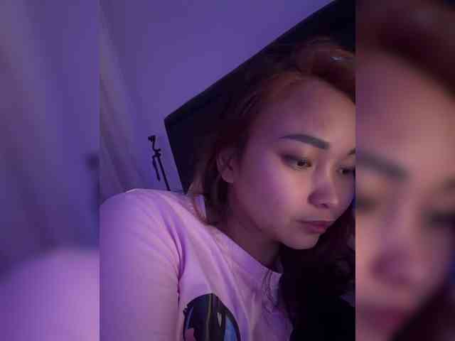 RozyElle webcam