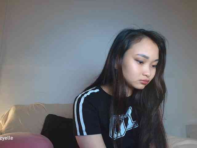 RozyElle webcam