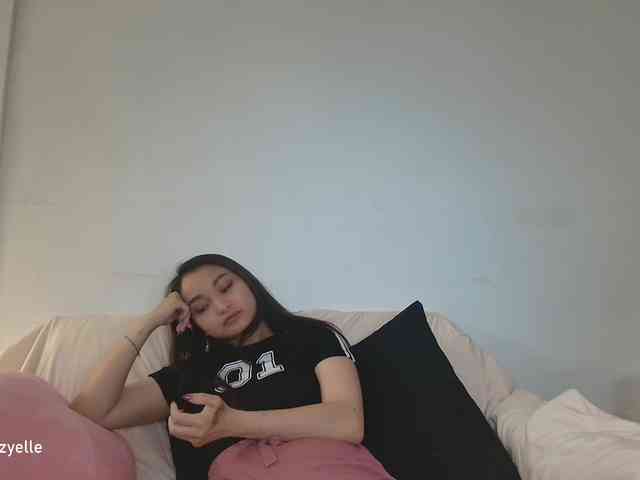 RozyElle webcam