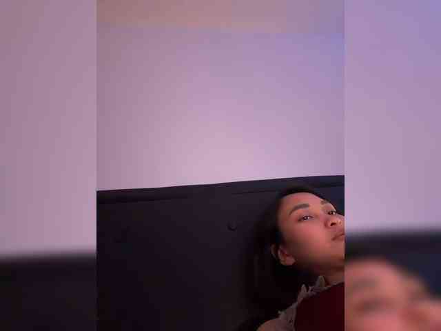 RozyElle webcam