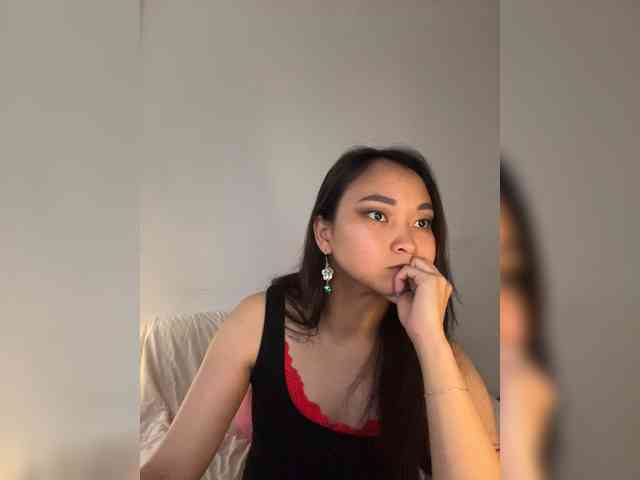 RozyElle webcam