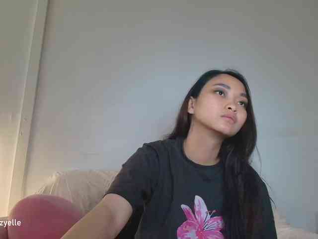 RozyElle webcam