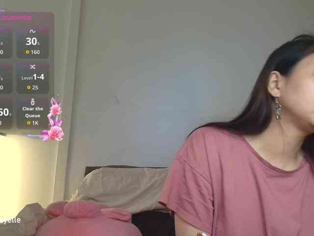 RozyElle webcam