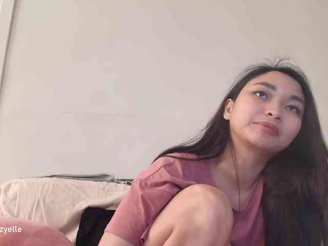 RozyElle webcam