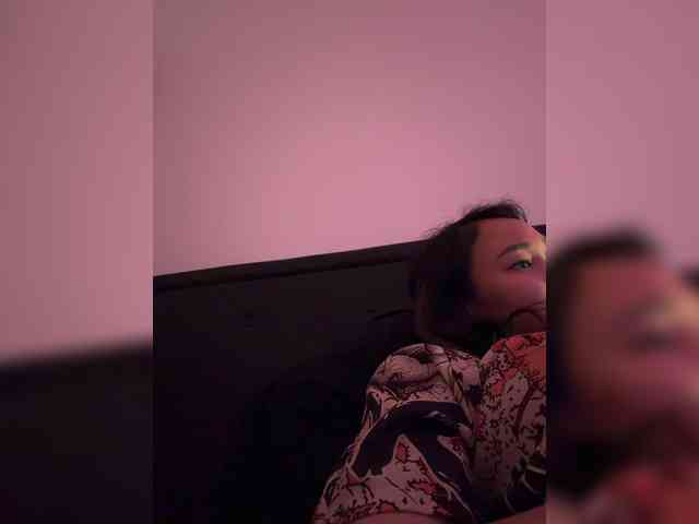 RozyElle webcam