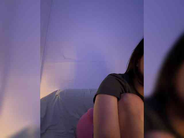 RozyElle webcam
