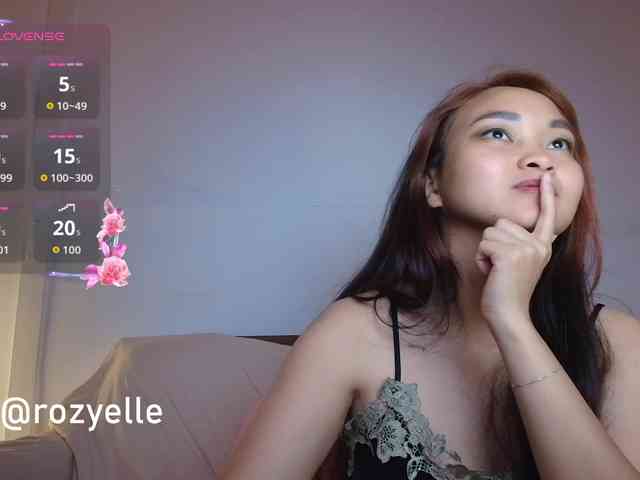 RozyElle webcam