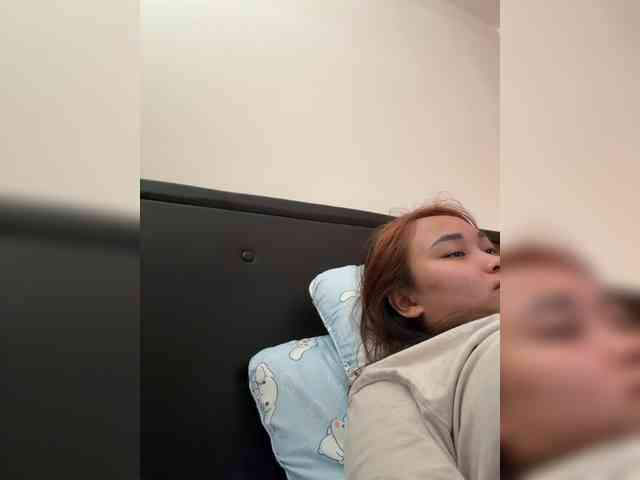 RozyElle webcam