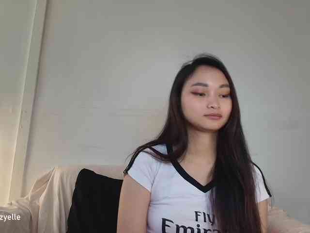 RozyElle webcam