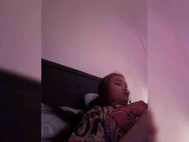RozyElle webcam